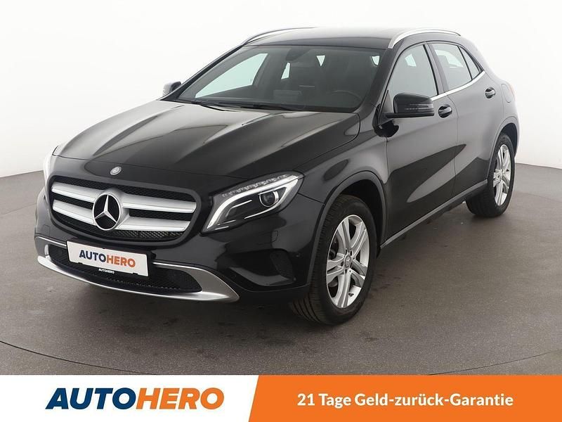 Schwarz Gebraucht 2017 Mercedes GLA180 Urban SUV | 18.230 € (Fairer Preis) - Bild 1/3