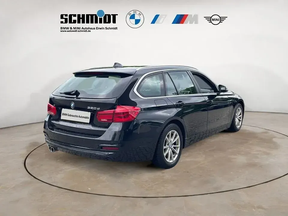 Gebraucht BMW 320 Advantage 190 PS (139 kW) 2017 Schwarz Kombi