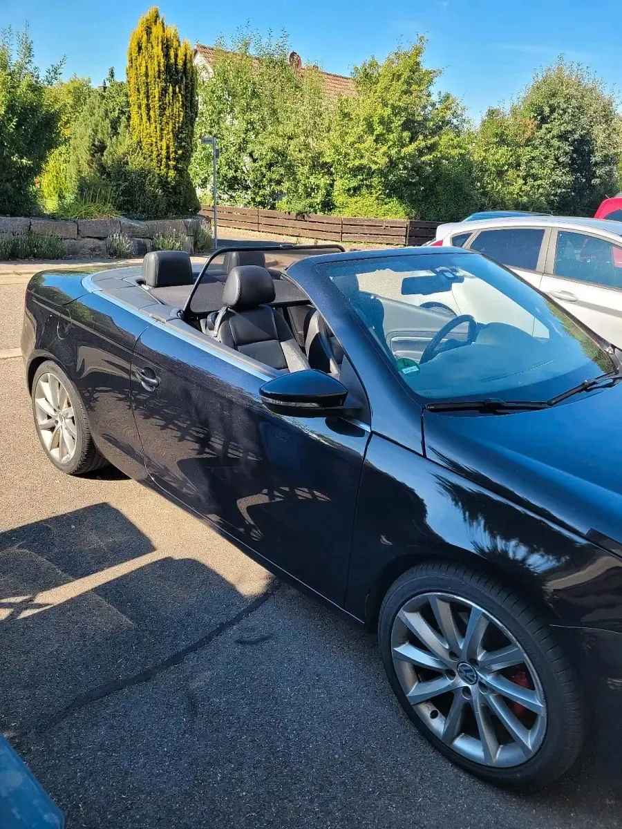 Gebraucht VW Eos 140 PS (102 kW) 2012 Schwarz Cabrio