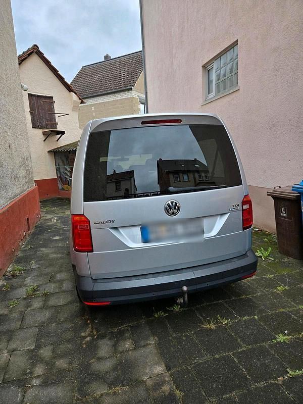 Gebraucht VW Caddy 102 PS (75 kW) 2016 Silber Van / Kleinbus