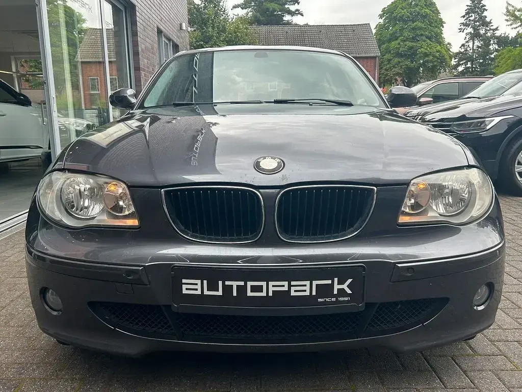 Gebraucht BMW 118 Advantage 129 PS (94 kW) 2005 Sparkling graphite metallic (metallic) Kleinwagen