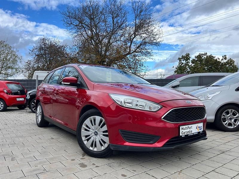 Candyrot metallic Gebraucht 2017 Ford Focus Trend Kombi | 7.490 € (Fairer Preis) - Bild 1/4