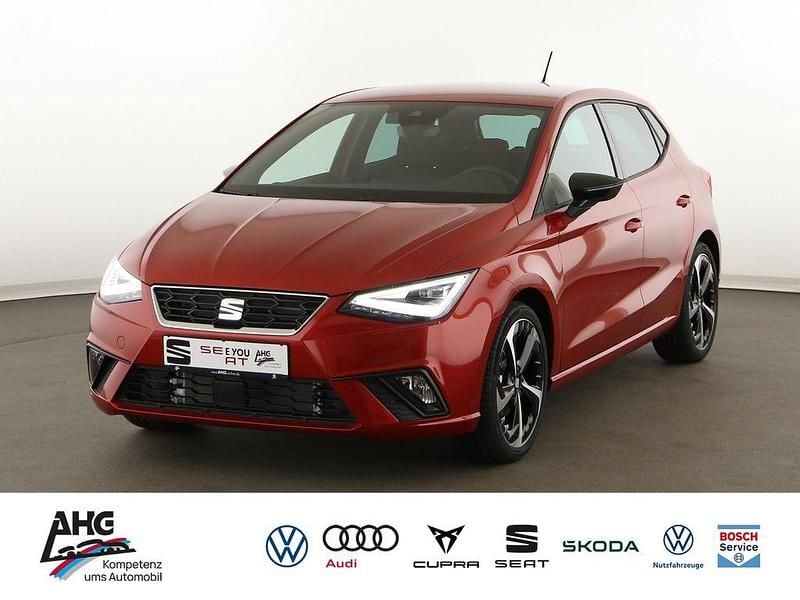 Rot Neu 2025 Seat Ibiza FR Limousine | 33.210 € - Bild 1/4