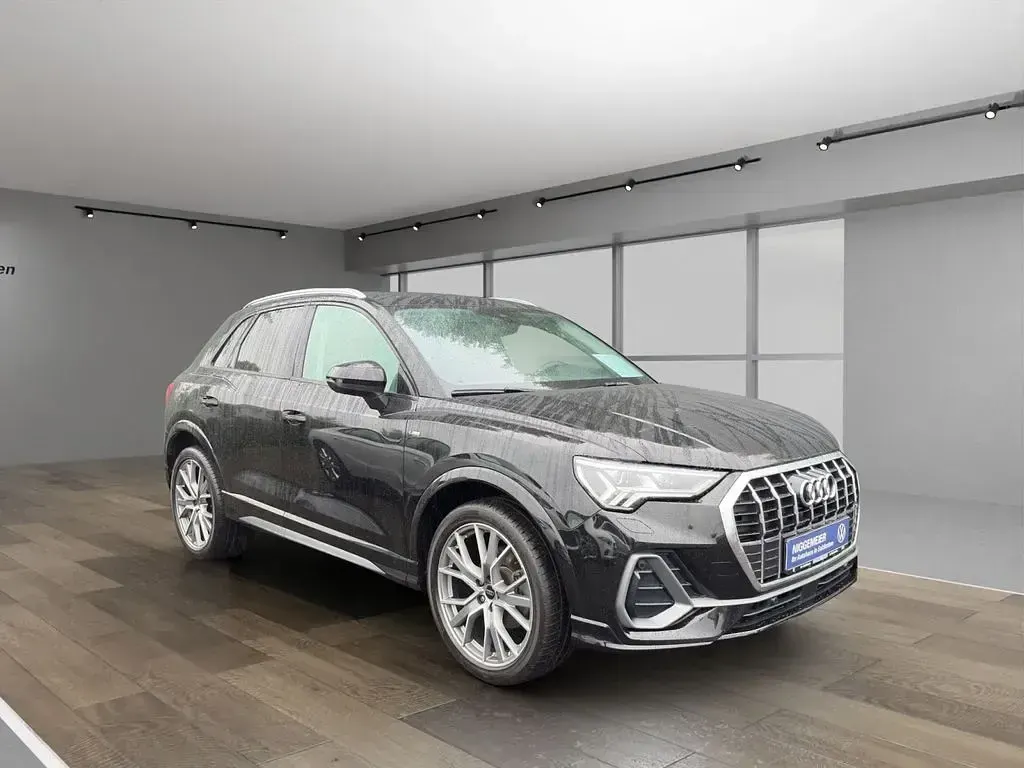 Gebraucht Audi Q3 S-Line 150 PS (110 kW) 2024 Schwarz SUV