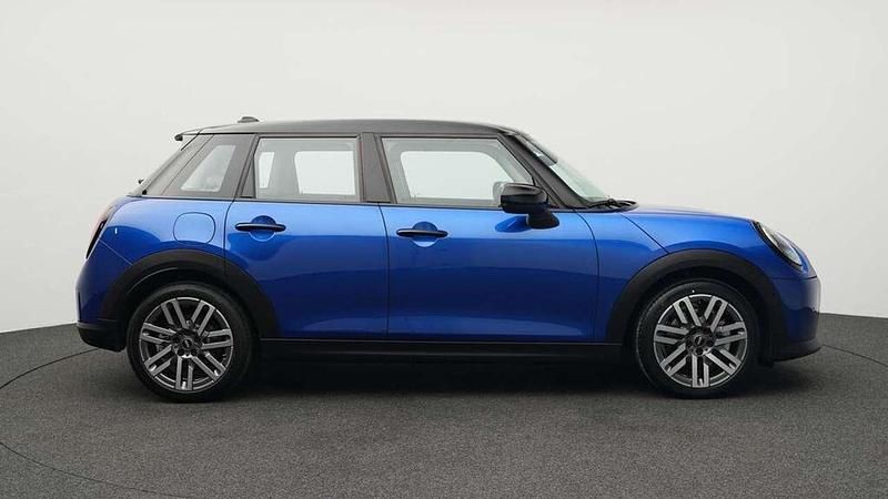 Gebraucht Mini Cooper Classic 156 PS (114 kW) 2024 Blau Kleinwagen