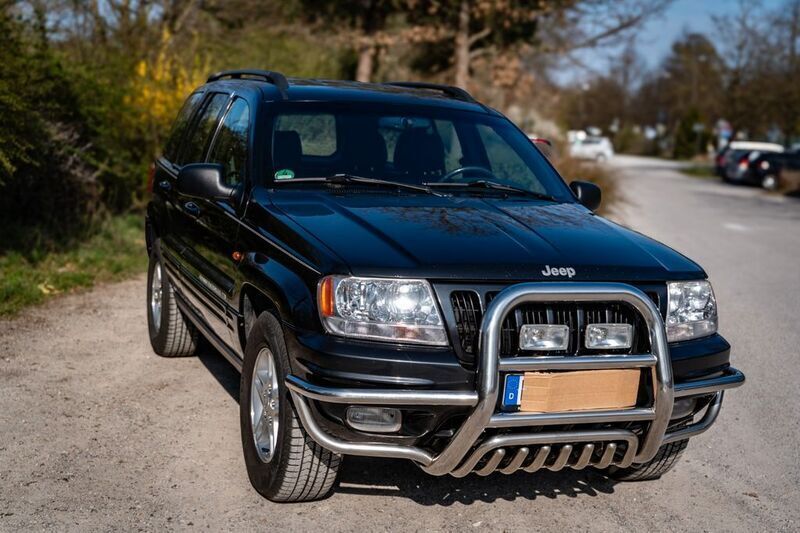 Schwarz Gebraucht 1999 Jeep Grand Cherokee Limited SUV | 10.499 € - Bild 1/4
