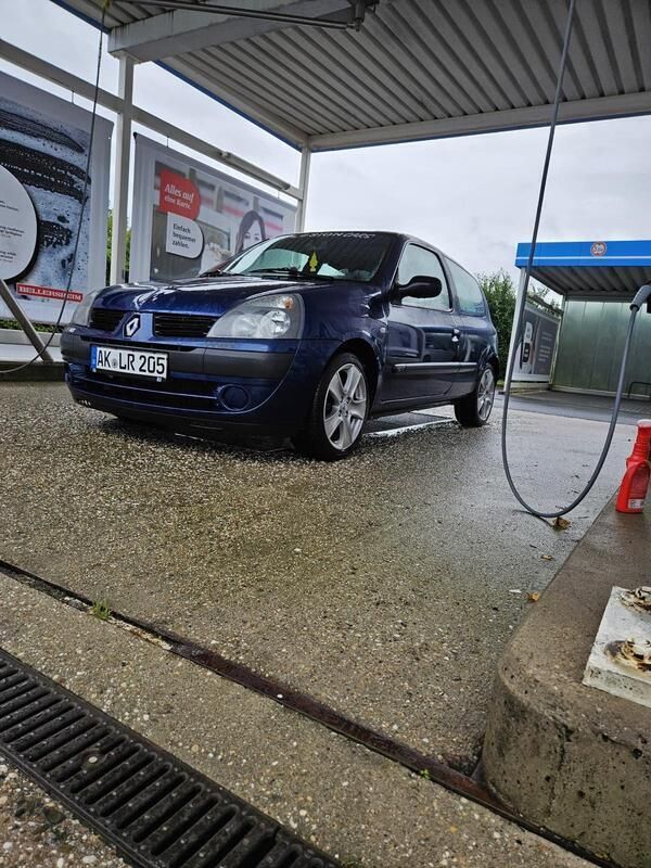 Blau Gebraucht 2006 Renault Clio II Kleinwagen | 950 € (Guter Preis) - Bild 1/3