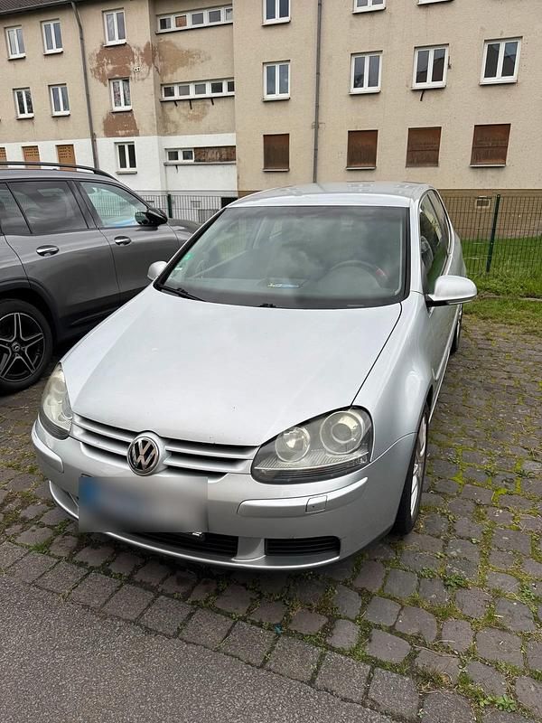 Grau Gebraucht 2005 VW Golf V Coupé | 1.500 € (Guter Preis) - Bild 1/4