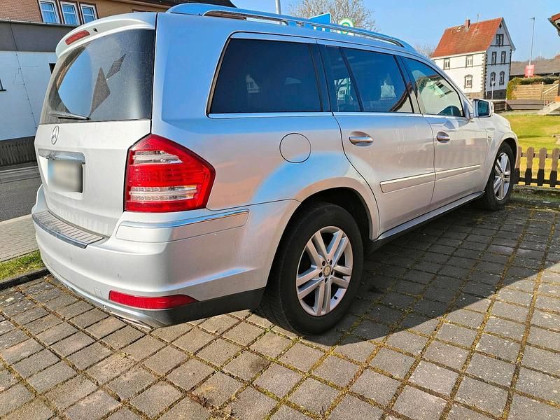 Gebraucht Mercedes GL350 231 PS (169 kW) 2011 Silber SUV