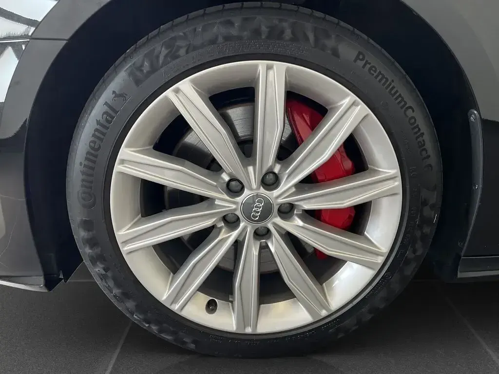 Gebraucht Audi A6 Business 367 PS (269 kW) 2021 Mythosschwarz metallic (metallic) Kombi