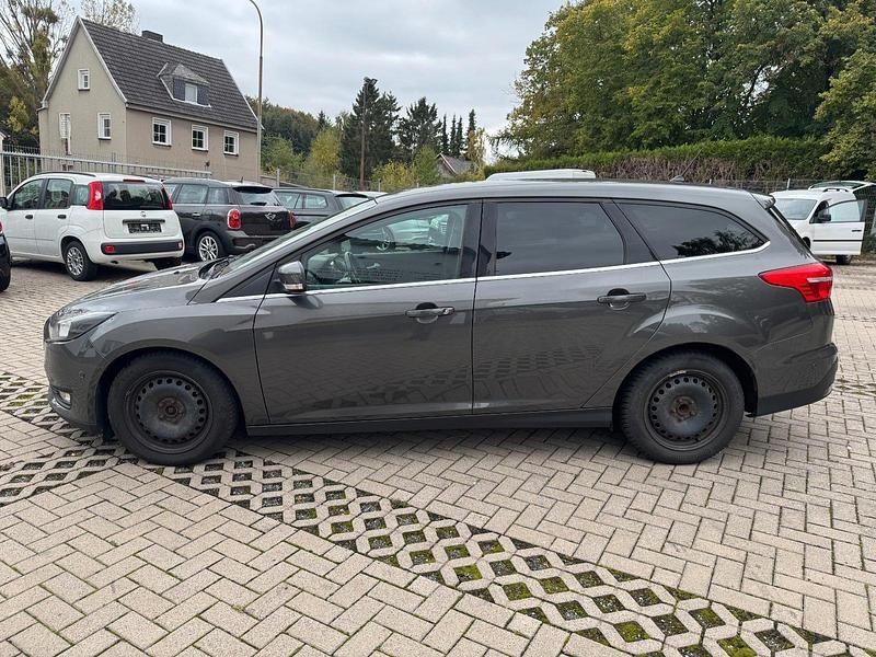Usata Ford Focus 120 CV (88 kW) 2017 Grigio Station wagon