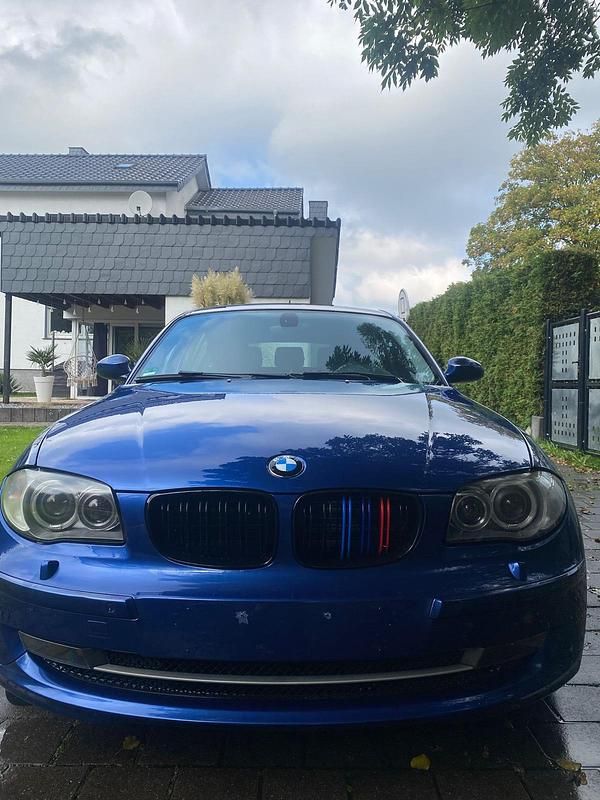 Blau Gebraucht 2007 BMW 118 Kleinwagen | 2.800 € (Guter Preis) - Bild 1/4