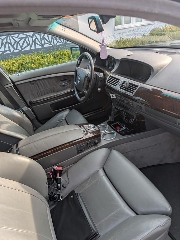 Gebraucht BMW 745 333 PS (244 kW) 2001 Schwarz Limousine