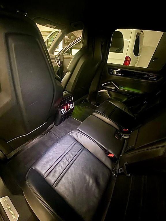 Gebraucht Porsche Cayenne 441 PS (324 kW) 2019 Schwarz SUV