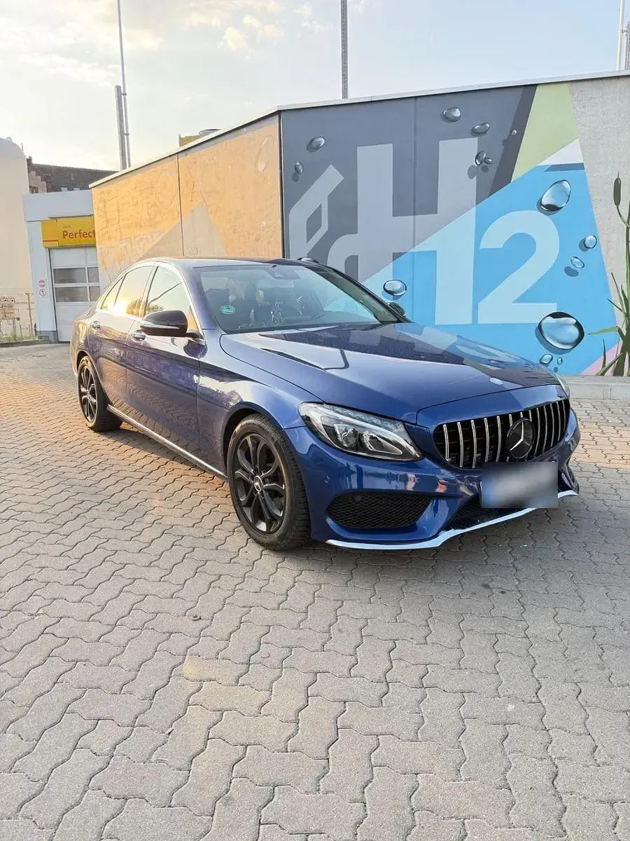 Gebraucht Mercedes C180 156 PS (114 kW) 2015 Blau Limousine