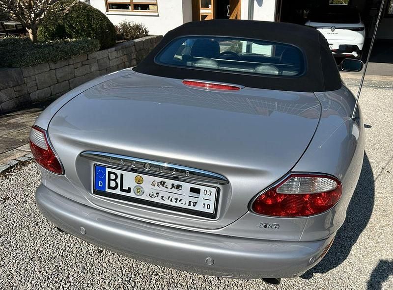 Gebraucht Jaguar XK8 284 PS (208 kW) 2001 Silber Cabrio