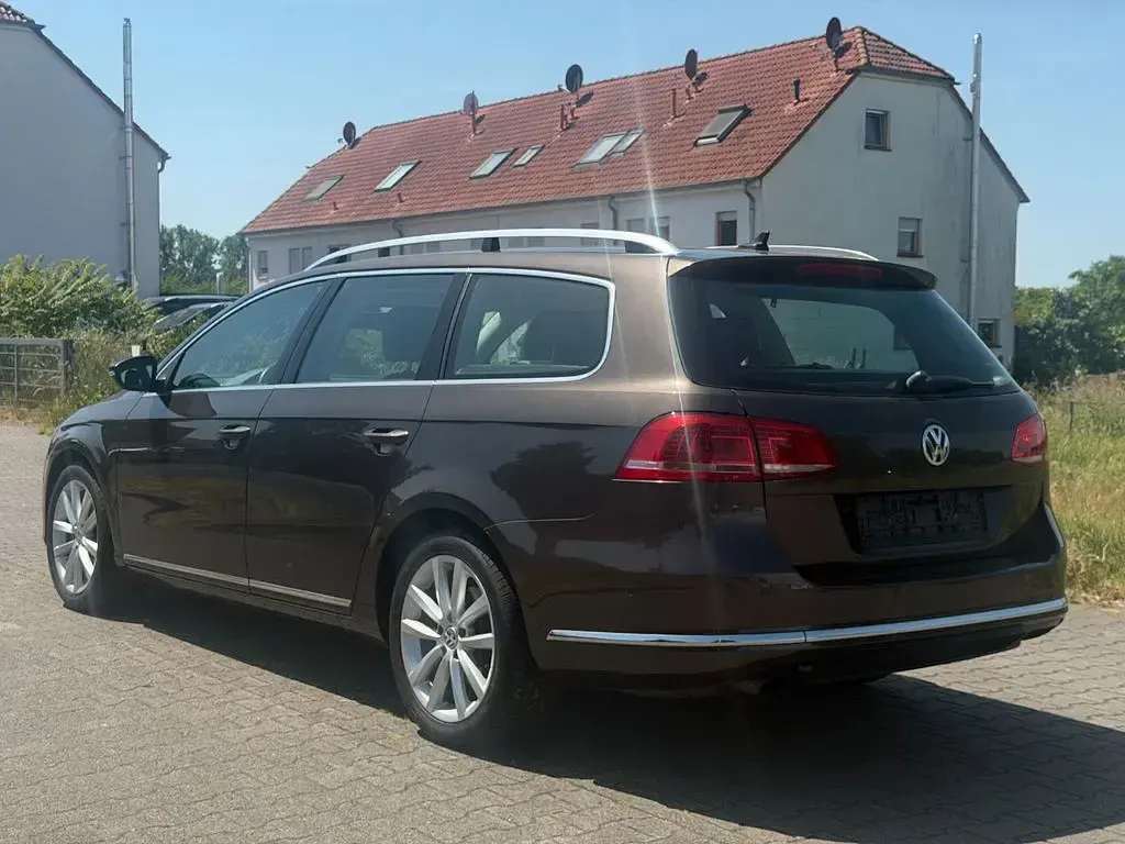 Gebraucht VW Passat Highline 211 PS (155 kW) 2013 Braun Kombi