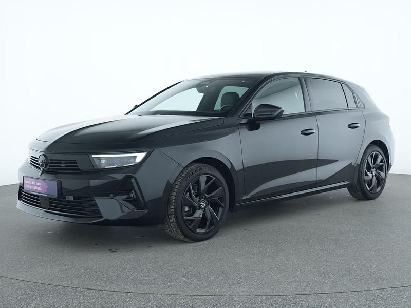 Lackierung schwarz Gebraucht 2024 Opel Astra Limousine | 18.649 € (Superpreis) - Bild 1/4