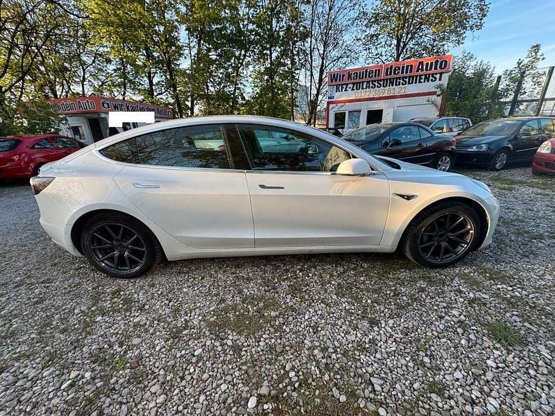 Gebraucht Tesla Model 3 225 kW (306 PS) 2020 Weiß Limousine