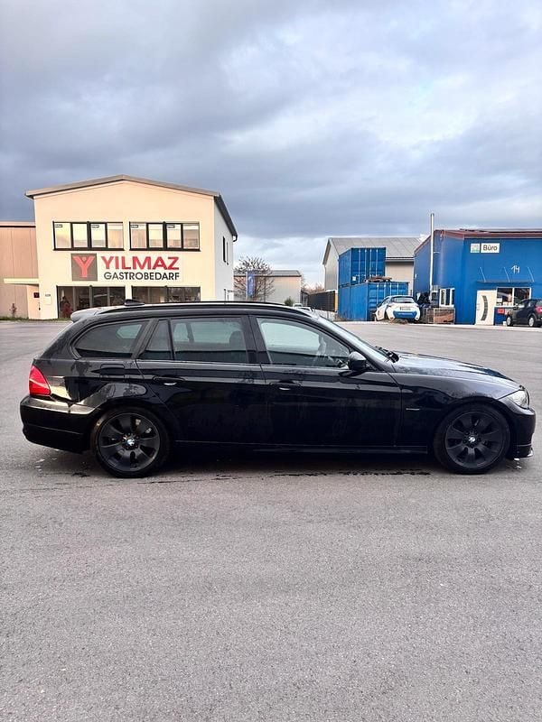 Gebraucht BMW 335 Shadowline 286 PS (210 kW) 2010 Schwarz Kombi