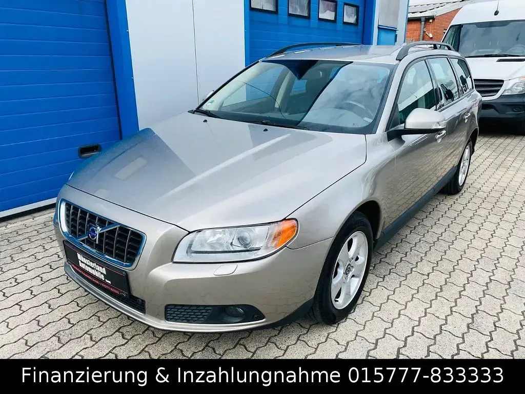 Gebraucht Volvo V70 Kinetic 136 PS (100 kW) 2009 Braun Kombi
