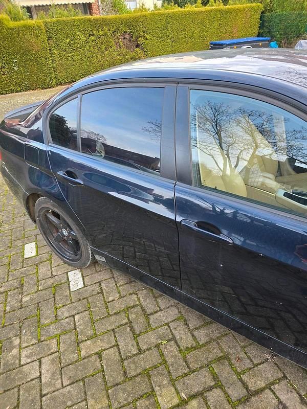 Usata BMW 320 150 CV (110 kW) 2005 Blu Berlina