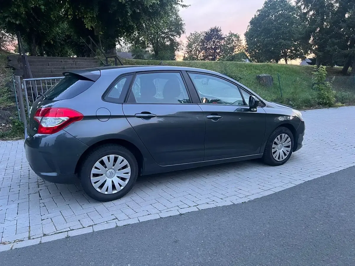Gebraucht Citroën C4 120 PS (88 kW) 2011 Grau Limousine