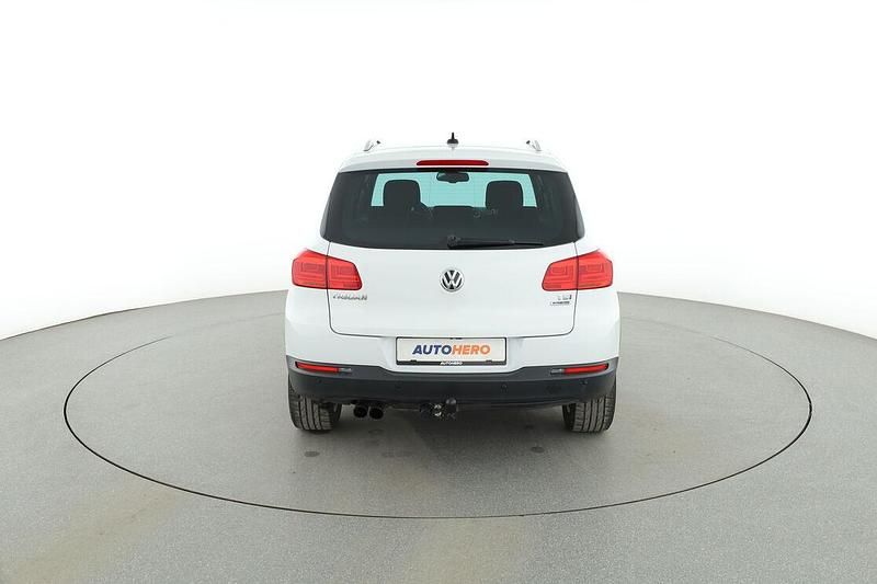 Gebraucht VW Tiguan LOUNGE 122 PS (89 kW) 2015 Weiß SUV