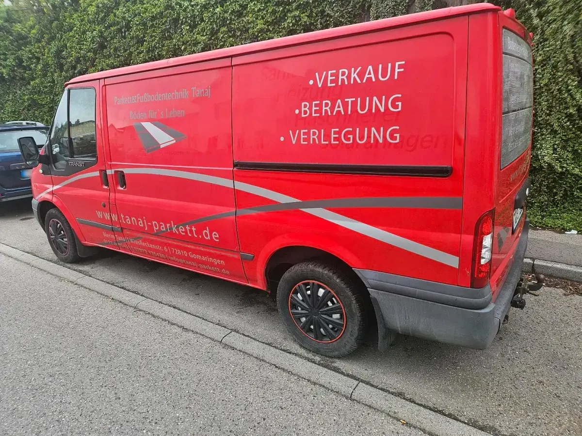 Używany Ford Transit 86 KM (63 kW) 2008 Czerwony Minivan
