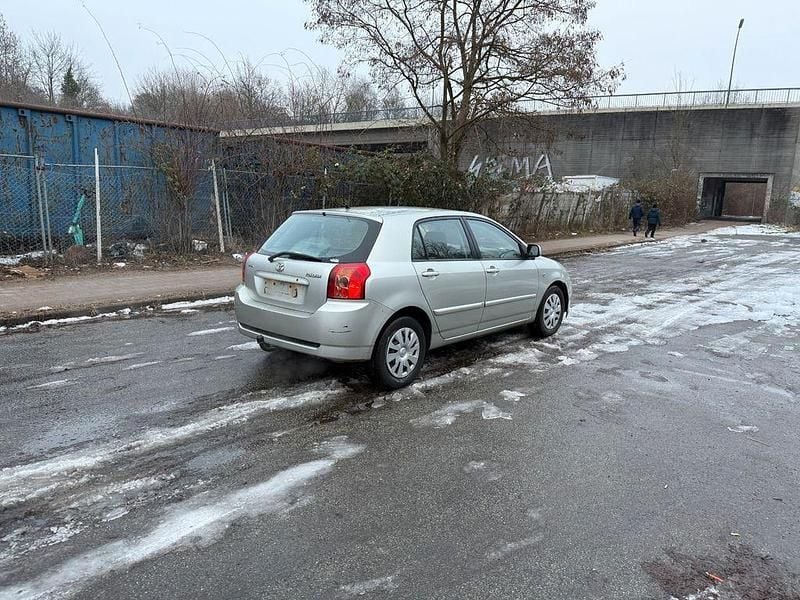 Gebraucht Toyota Corolla 97 PS (71 kW) 2006 Silber Limousine