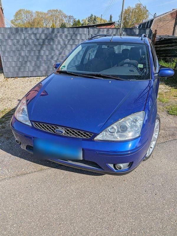 Second-hand Ford Focus ST 173 CP (127 kW) 2003 Albastru Break