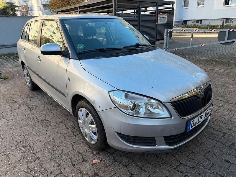 Silber Gebraucht 2010 Skoda Fabia Kombi | 1.899 € (Fairer Preis) - Bild 1/4