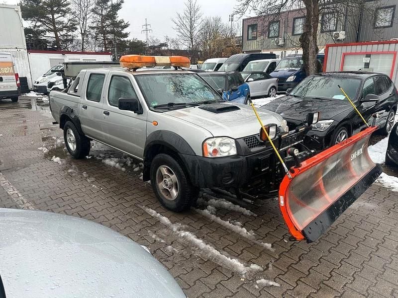 Gebraucht Nissan Navara 133 PS (97 kW) 2011 Silber Pickup