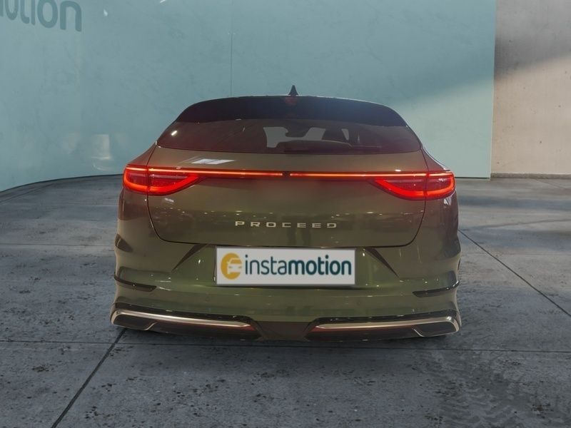 Neu Kia ProCeed 140 PS (102 kW) 2025 Grün Kleinwagen