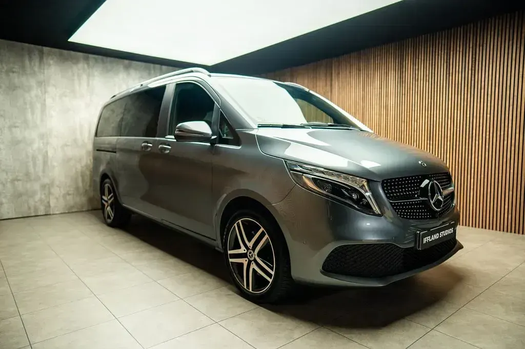 Gebraucht Mercedes V250 AMG 190 PS (139 kW) 2020 Grau Van / Kleinbus
