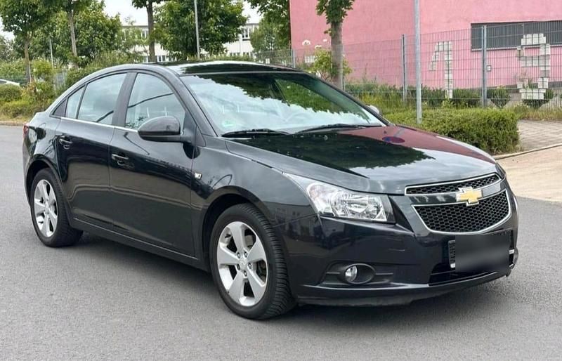 Schwarz Gebraucht 2011 Chevrolet Cruze Limousine | 6.000 € (Fairer Preis) - Bild 1/4