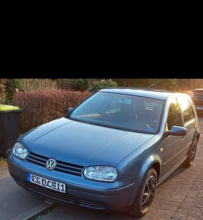 Blau Gebraucht 2003 VW Golf Pacific Limousine | 1.900 € (Fairer Preis) - Bild 1/2