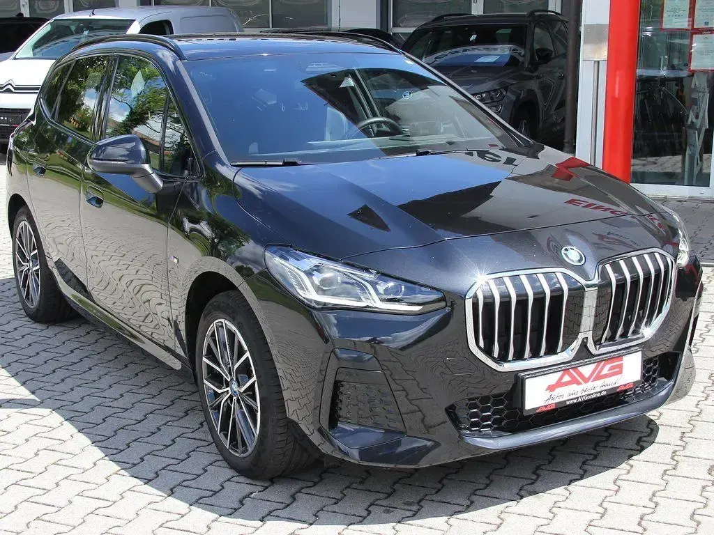 Gebraucht BMW 225 Active Tourer M Sport 245 PS (180 kW) 2025 Schwarz Van / Kleinbus