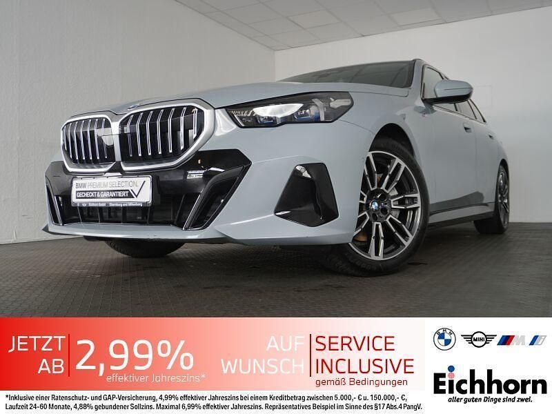 M brooklyn grau metallic Gebraucht 2024 BMW 540 M Sport Kombi | 66.990 € (Teuer) - Bild 1/4