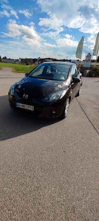Schwarz Gebraucht 2008 Mazda 2 Limousine | 2.400 € (Fairer Preis) - Bild 1/4