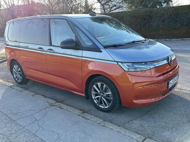 Gebraucht VW Multivan Style 218 PS (160 kW) 2022 Silber Van