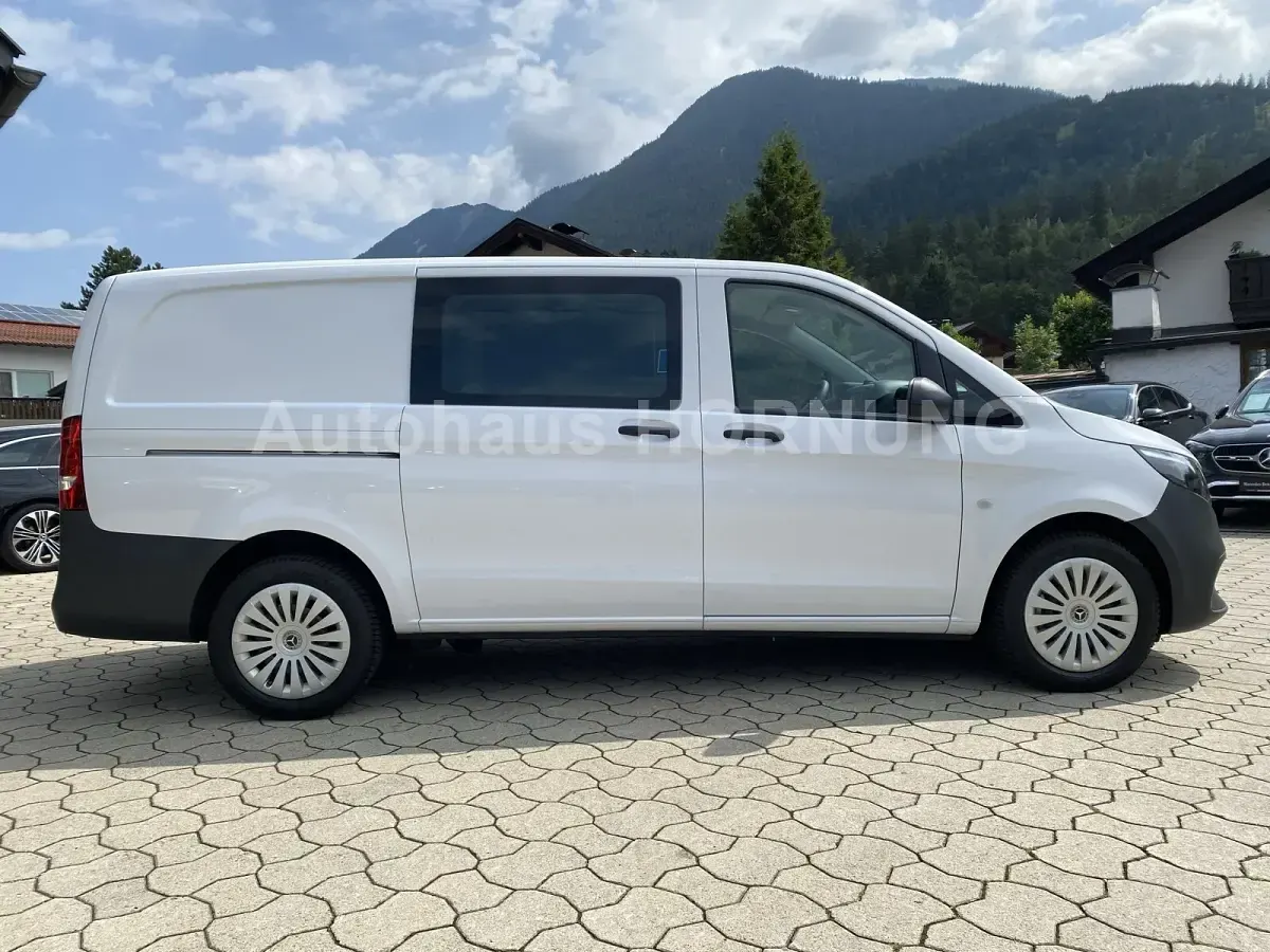 Gebraucht Mercedes Vito 163 PS (119 kW) 2026 Arktikweiß Van