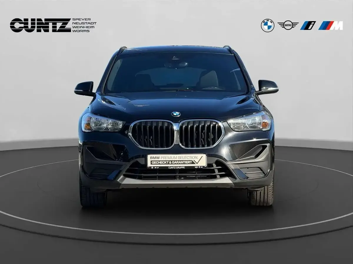 Gebraucht BMW X1 Advantage 136 PS (100 kW) 2022 Saphirschwarz SUV
