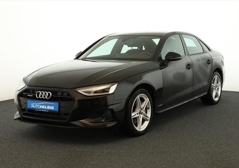 Gebraucht Audi A4 Advanced 204 PS (150 kW) 2023 Mythosschwarz metallic SUV