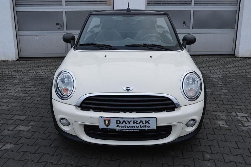 Gebraucht Mini One Cabriolet 98 PS (72 kW) 2011 Weiß Cabrio