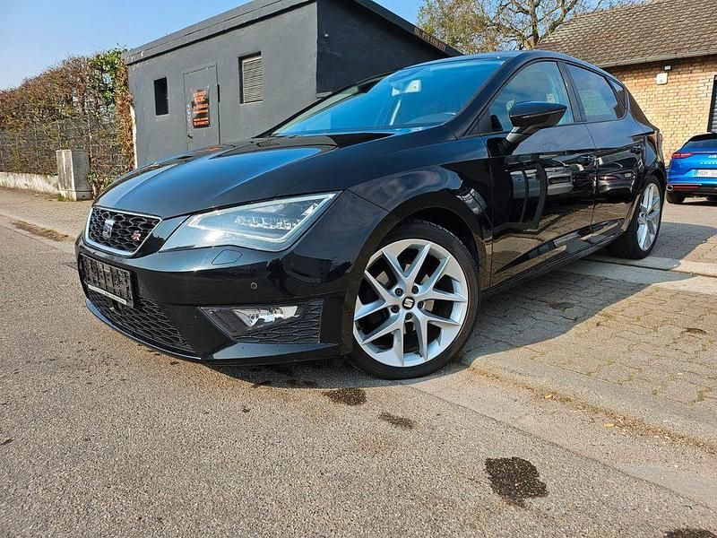 Second-hand Seat Leon FR 150 CP (110 kW) 2015 Negru Berlinǎ