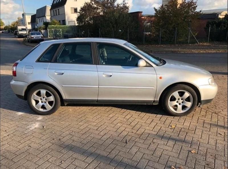 Gebraucht Audi A3 110 PS (80 kW) 1999 Silber Kleinwagen