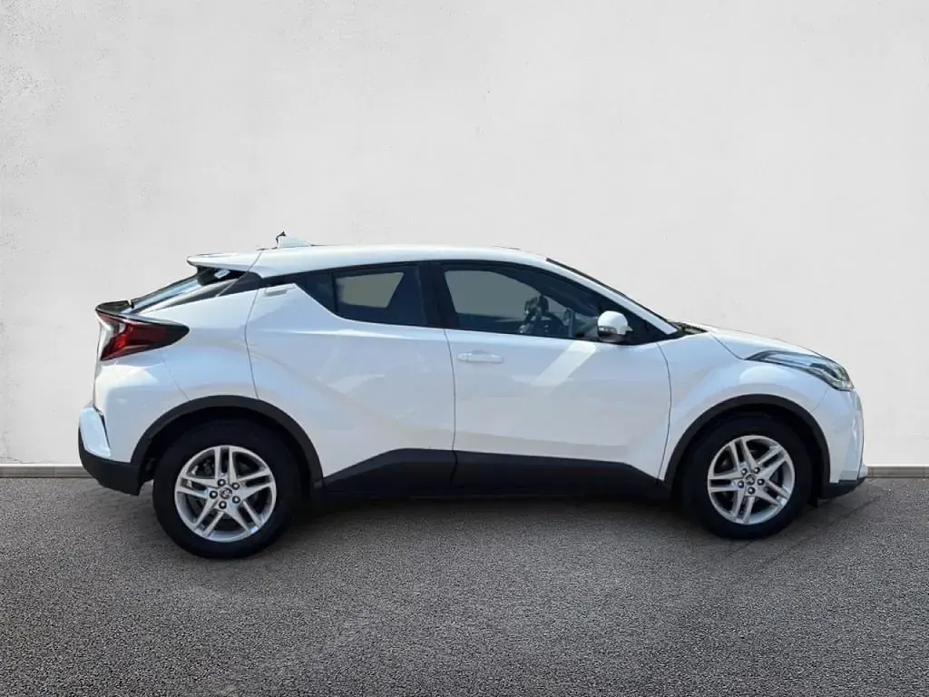 Gebraucht Toyota C-HR 122 PS (89 kW) 2022 Schneeweiß SUV