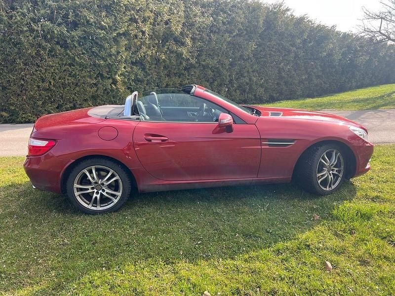 Gebraucht Mercedes SLK200 184 PS (135 kW) 2015 Rot Cabrio