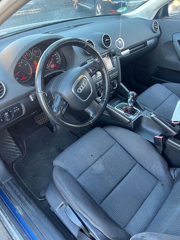 Gebraucht Audi A3 Ambiente 160 PS (117 kW) 2008 Blau Kleinwagen